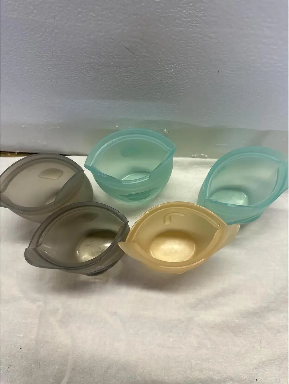 EUC Ziploc silicone snack bags, set of 5
